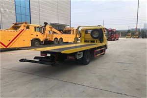 下城非事故拖车