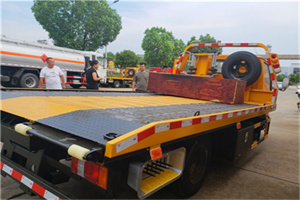 下城附近拖车电话号码服务